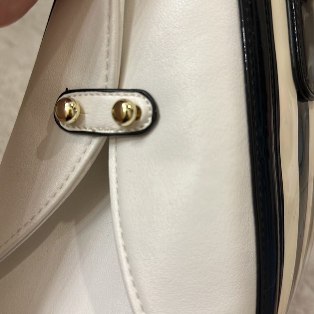Purse - Picture 10 of 12